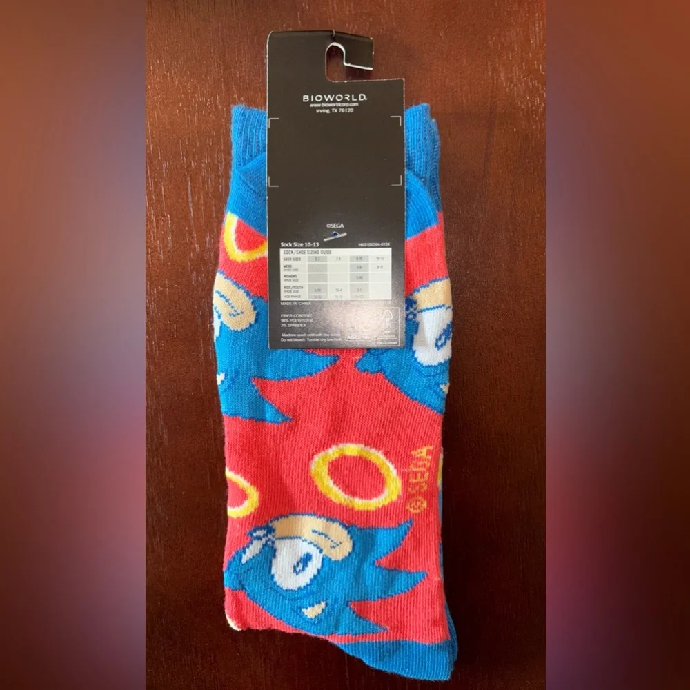 SONIC THE HEDGEHOG NOVELTY CREW SOCKS NWT MEN’S SHOE SIZE 8-12
